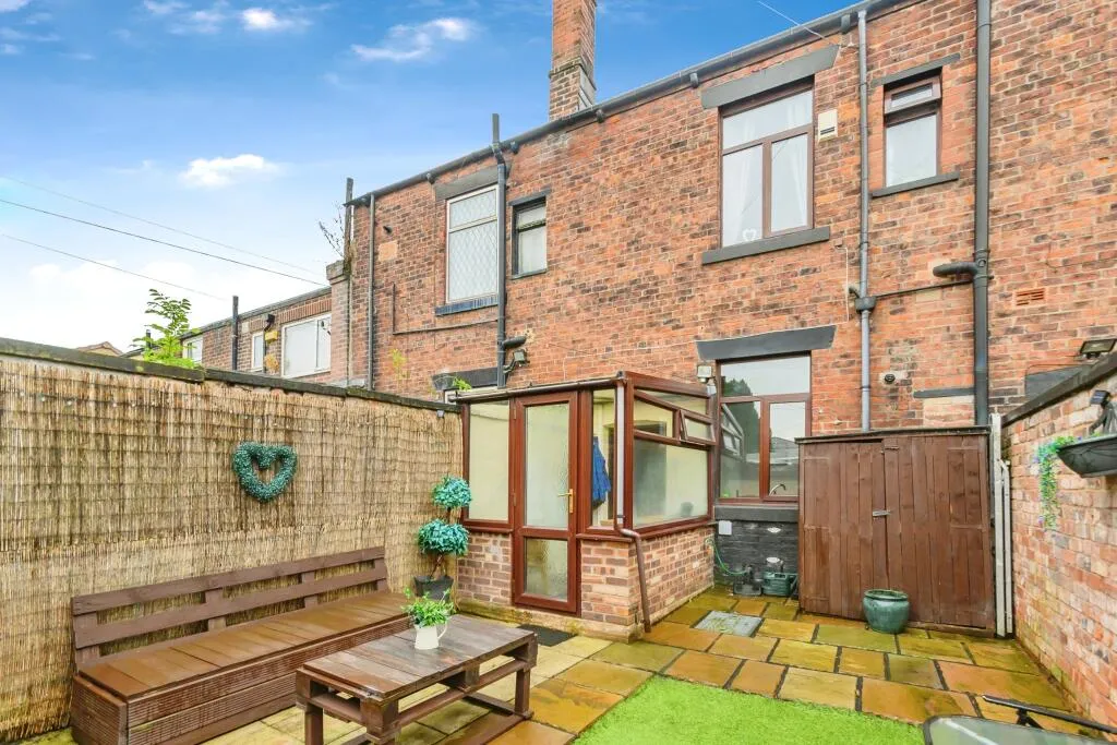 2 bed Terraced