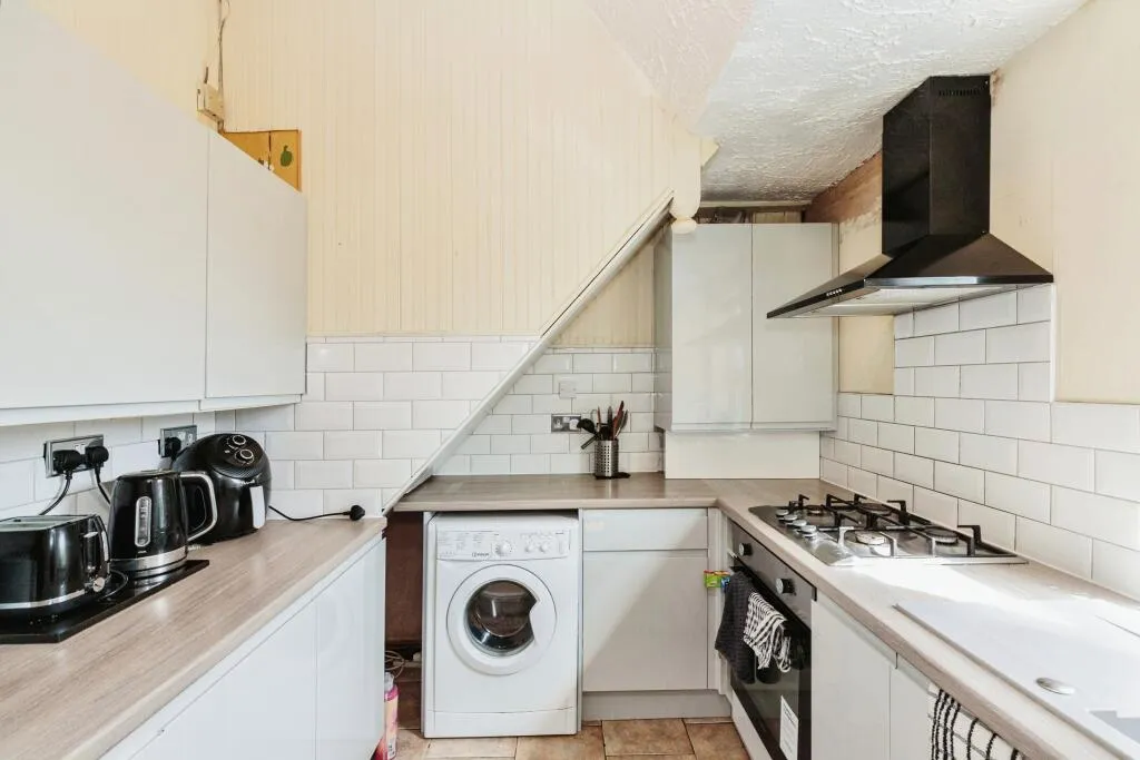 4 bed Semi-Detached