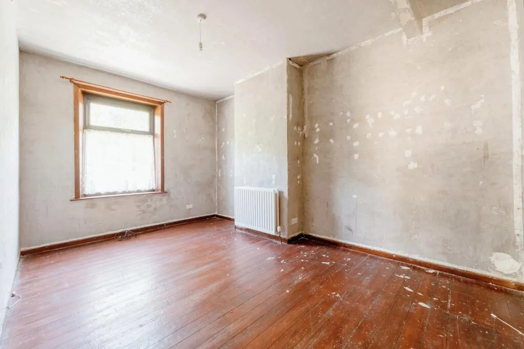 3 bed End of Terrace