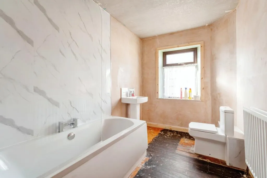 3 bed End of Terrace