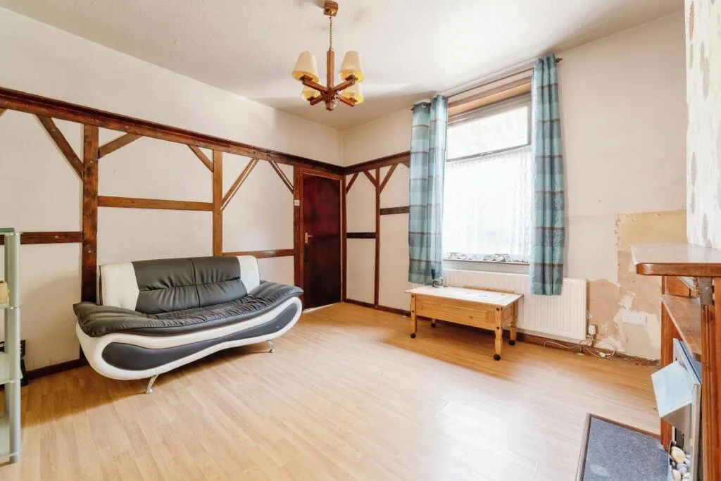 3 bed End of Terrace