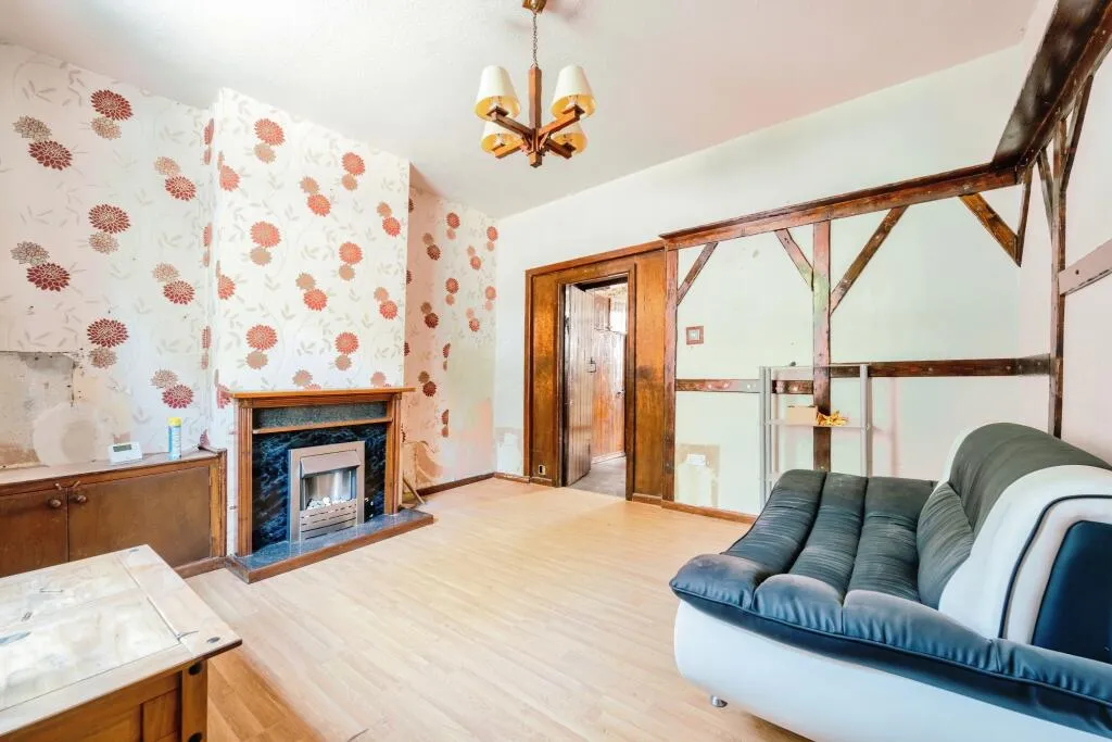 3 bed End of Terrace