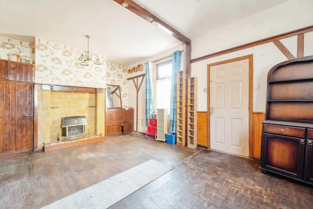 3 bed End of Terrace