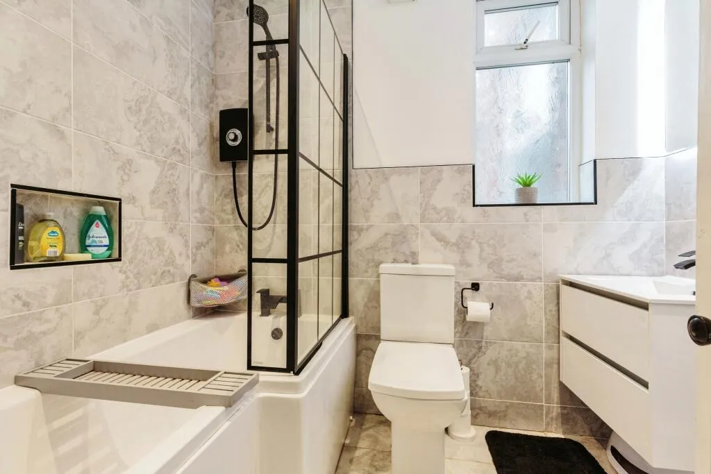 4 bed Terraced