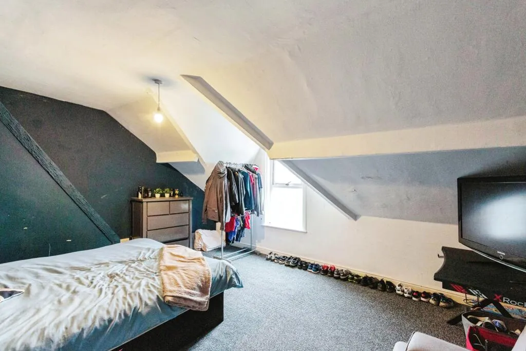 4 bed Terraced
