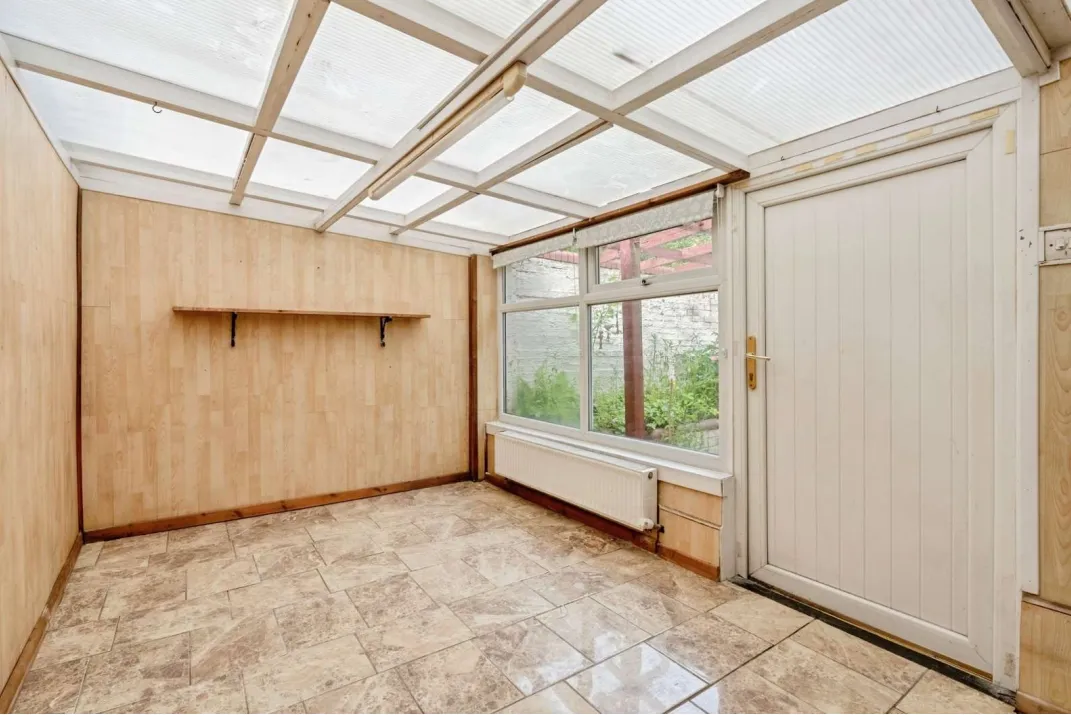 3 bed End of Terrace