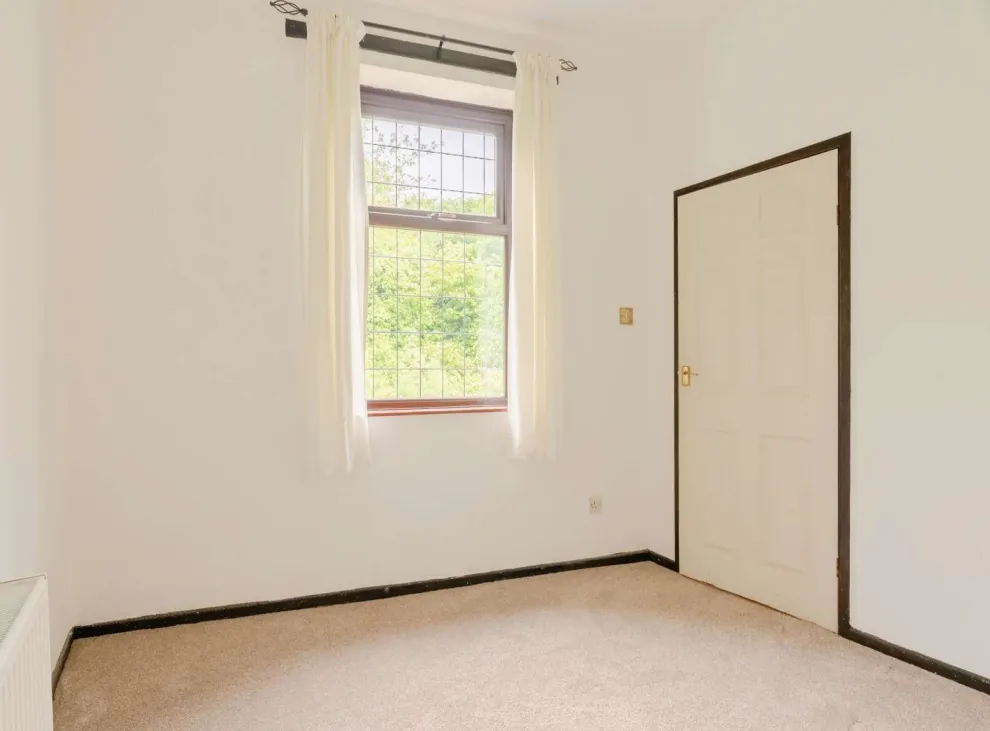 3 bed End of Terrace