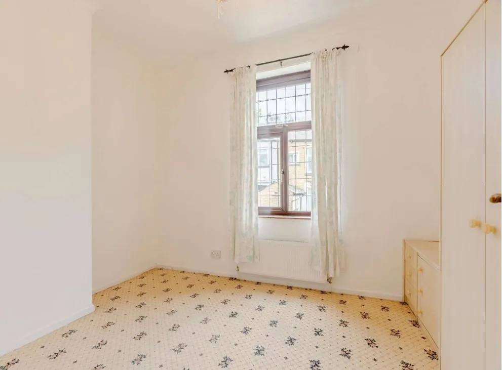 3 bed End of Terrace