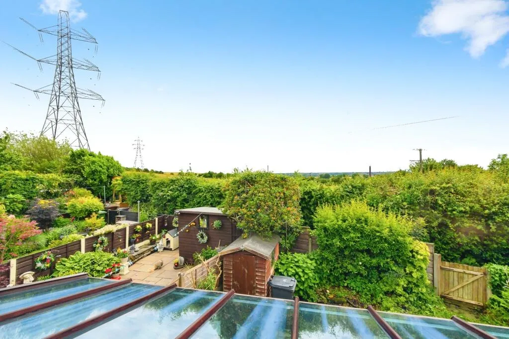 2 bed End of Terrace