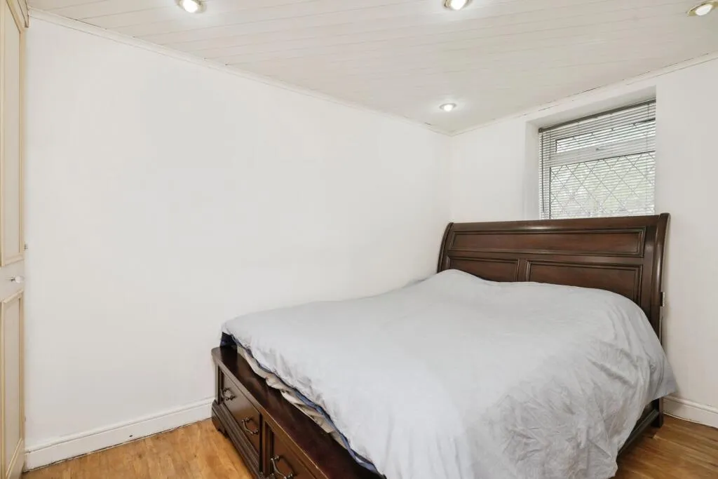 1 bed Semi-Detached