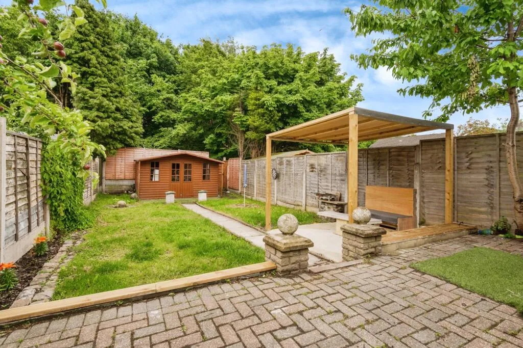 1 bed Semi-Detached