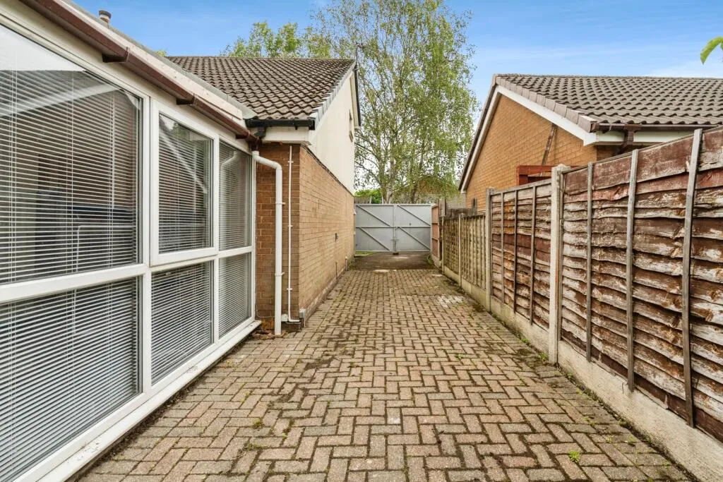 1 bed Semi-Detached