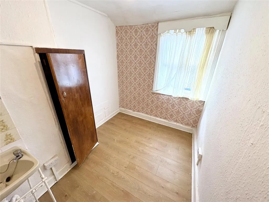8 bed Guest House