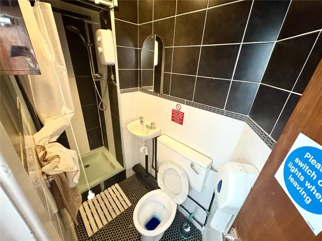 8 bed Guest House