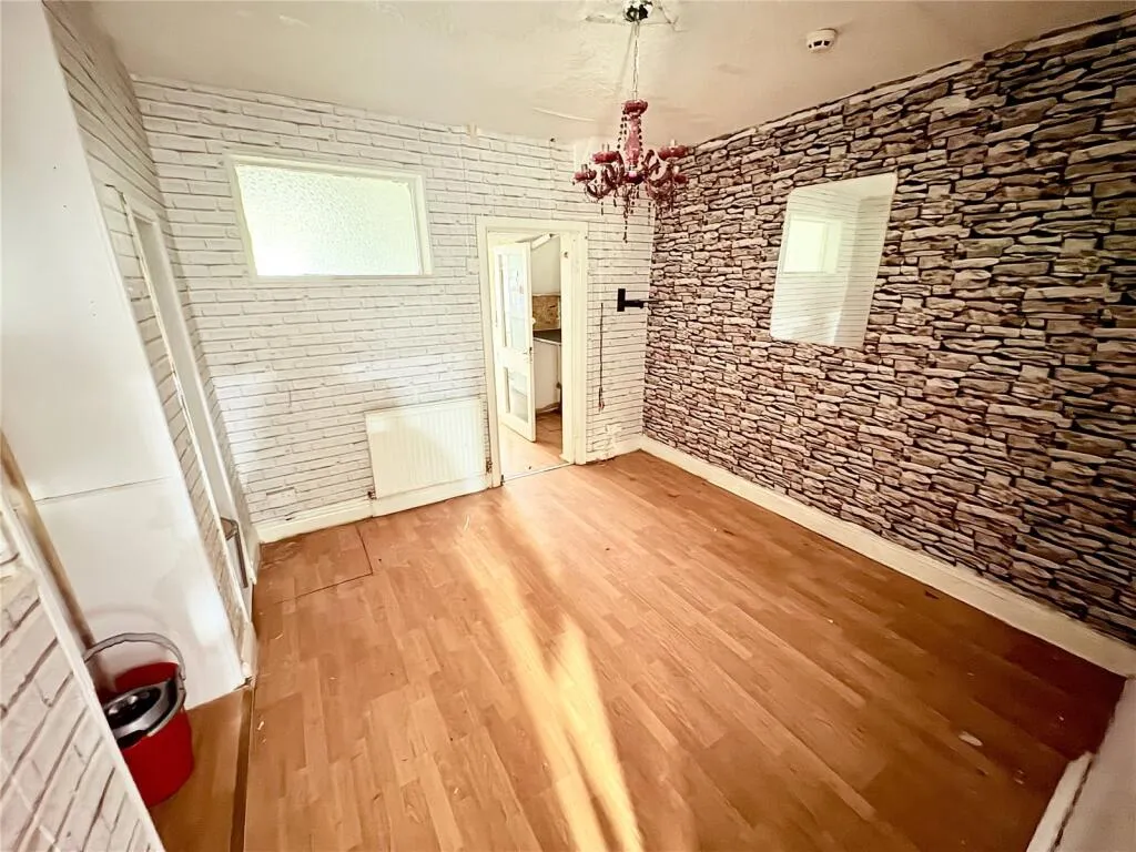8 bed Guest House
