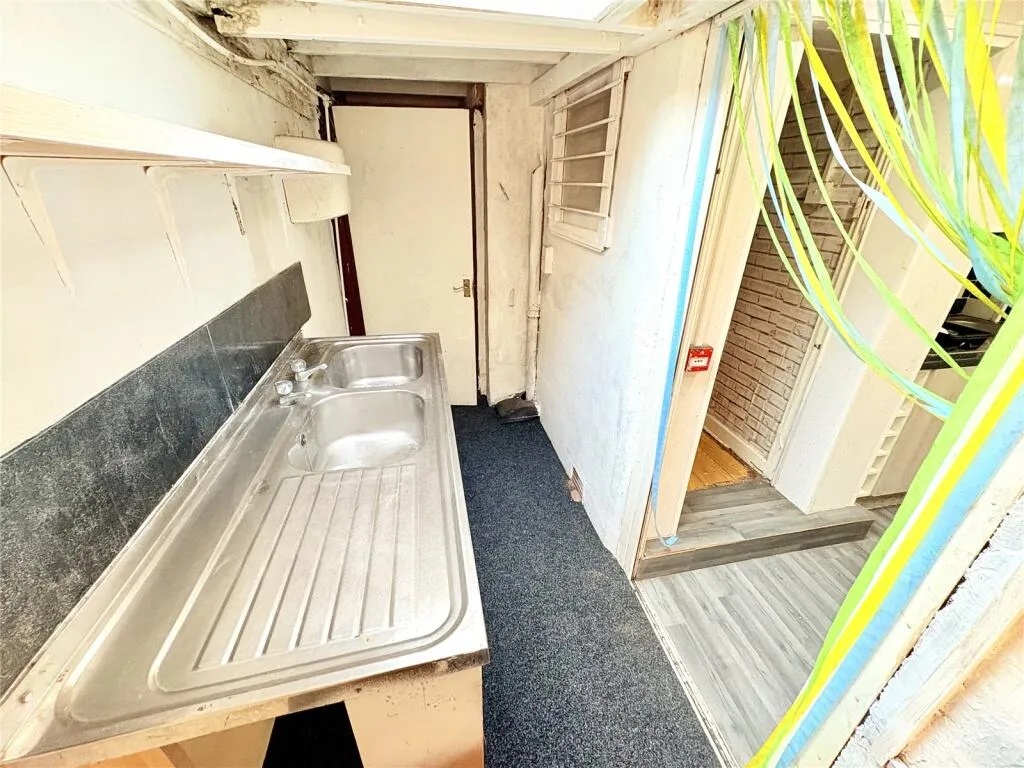 8 bed Guest House