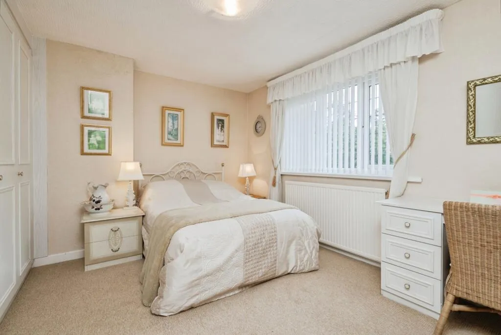 4 bed Detached