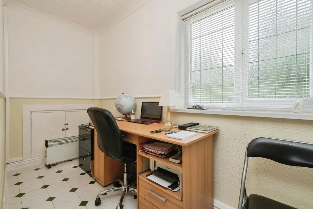 4 bed Detached