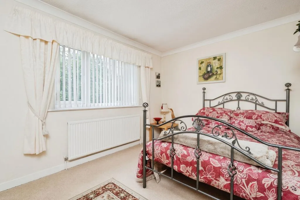 4 bed Detached