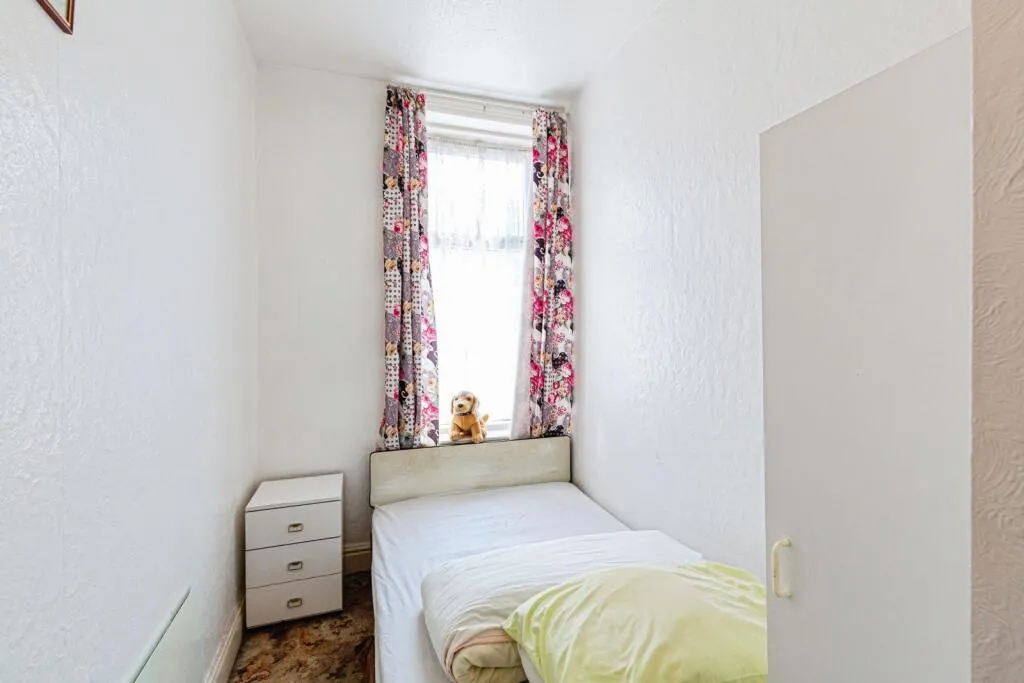 9 bed Apartment
