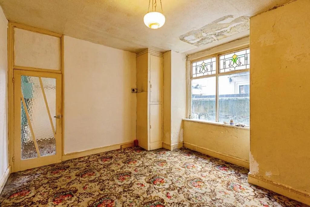 9 bed Apartment