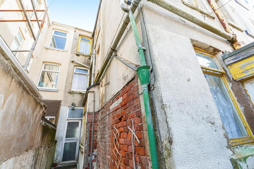 9 bed Apartment