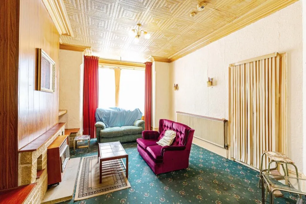 9 bed Apartment