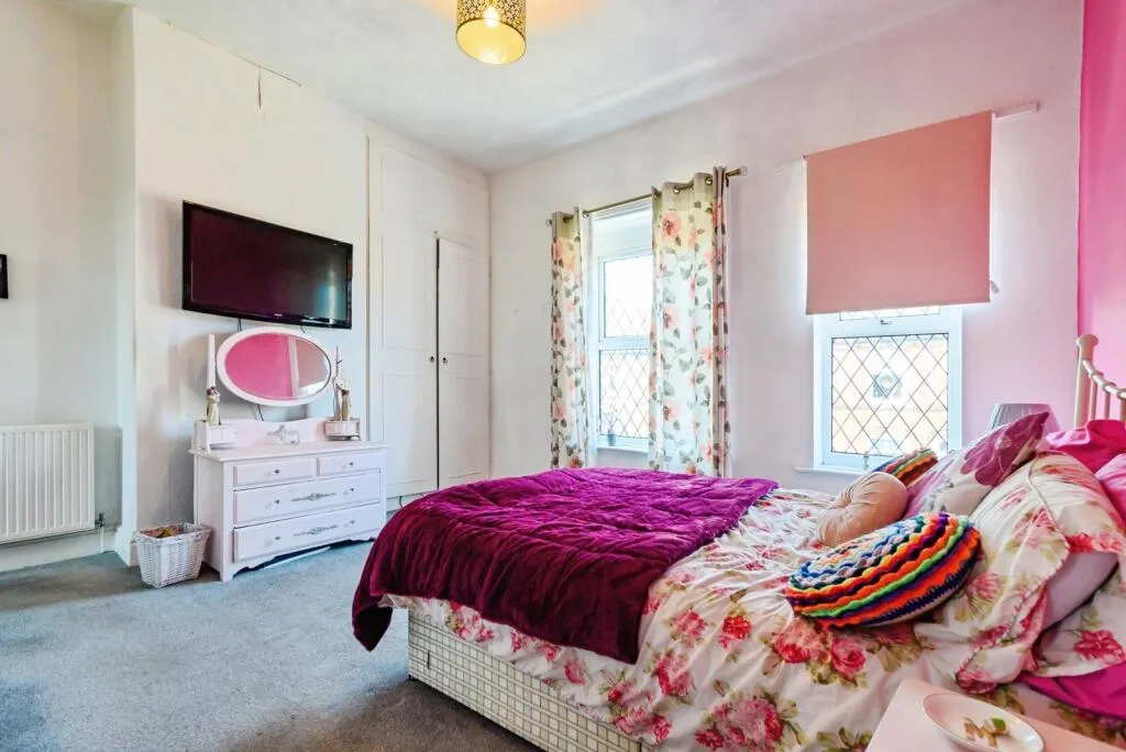 2 bed Terraced