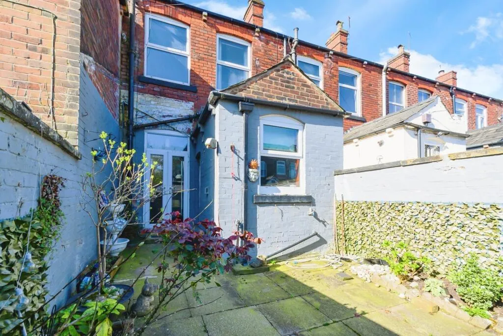 2 bed Terraced