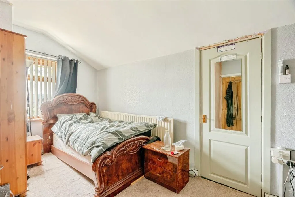 8 bed Semi-Detached