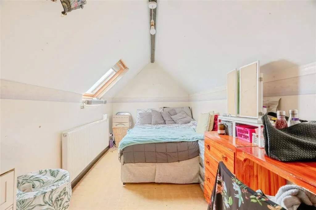 8 bed Semi-Detached