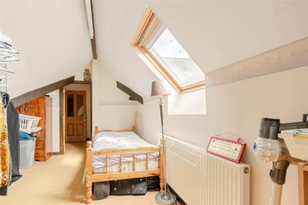 8 bed Semi-Detached