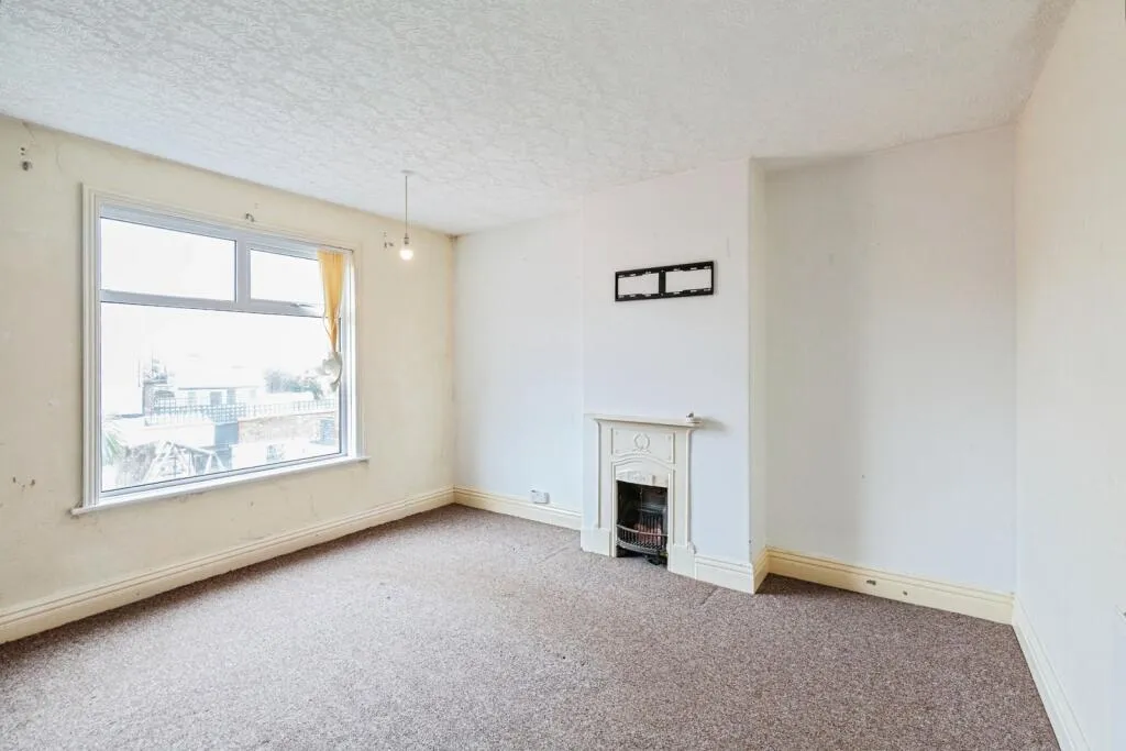 3 bed Terraced