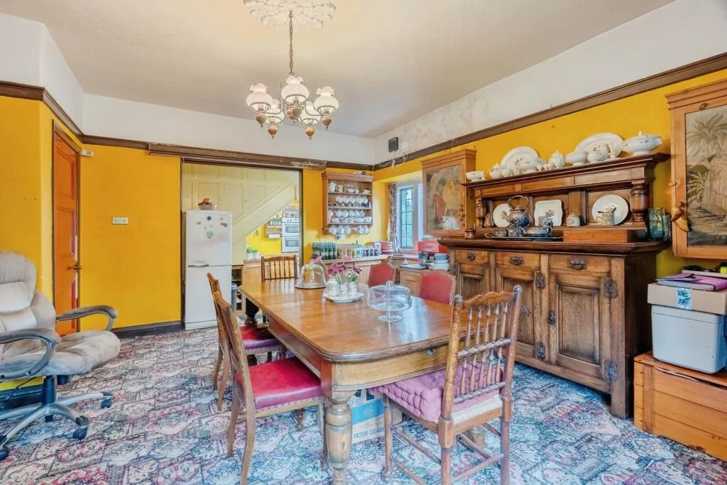 4 bed Detached