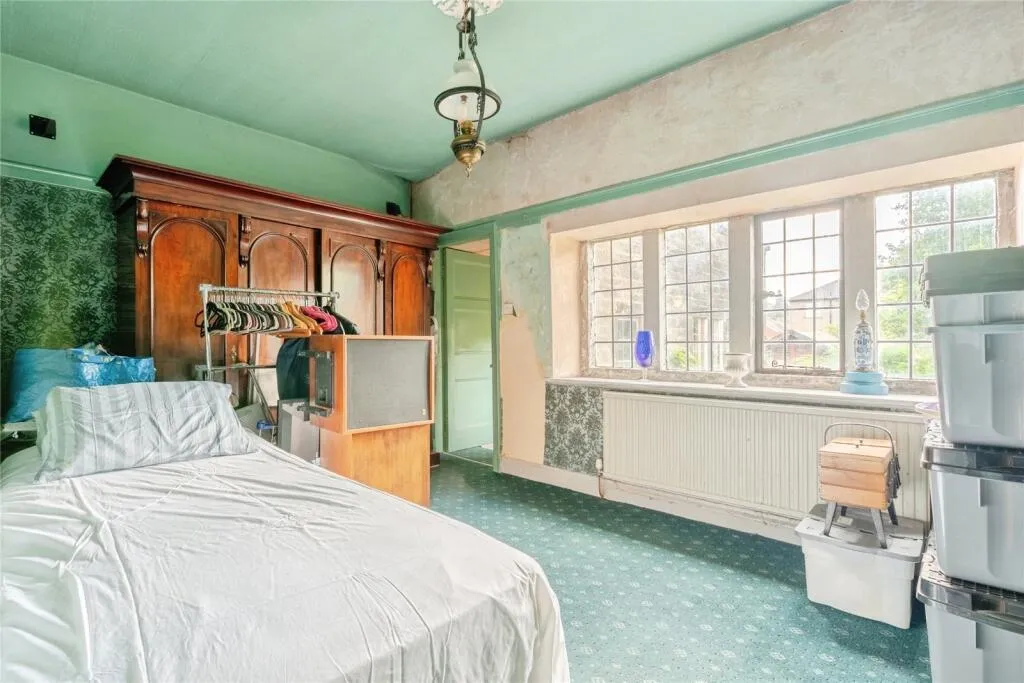 4 bed Detached