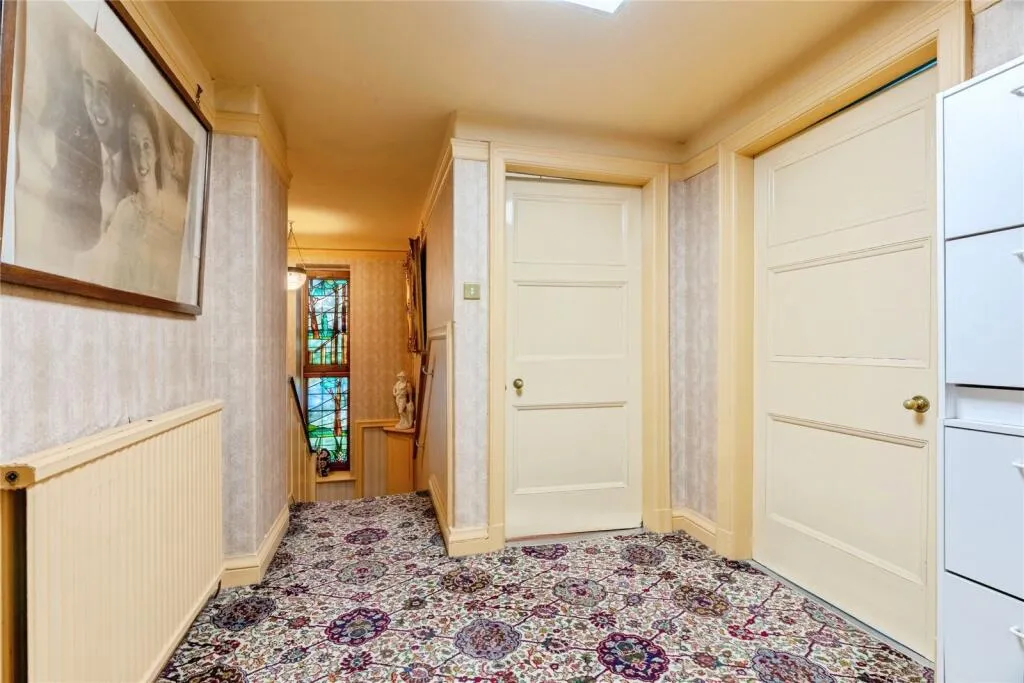 4 bed Detached