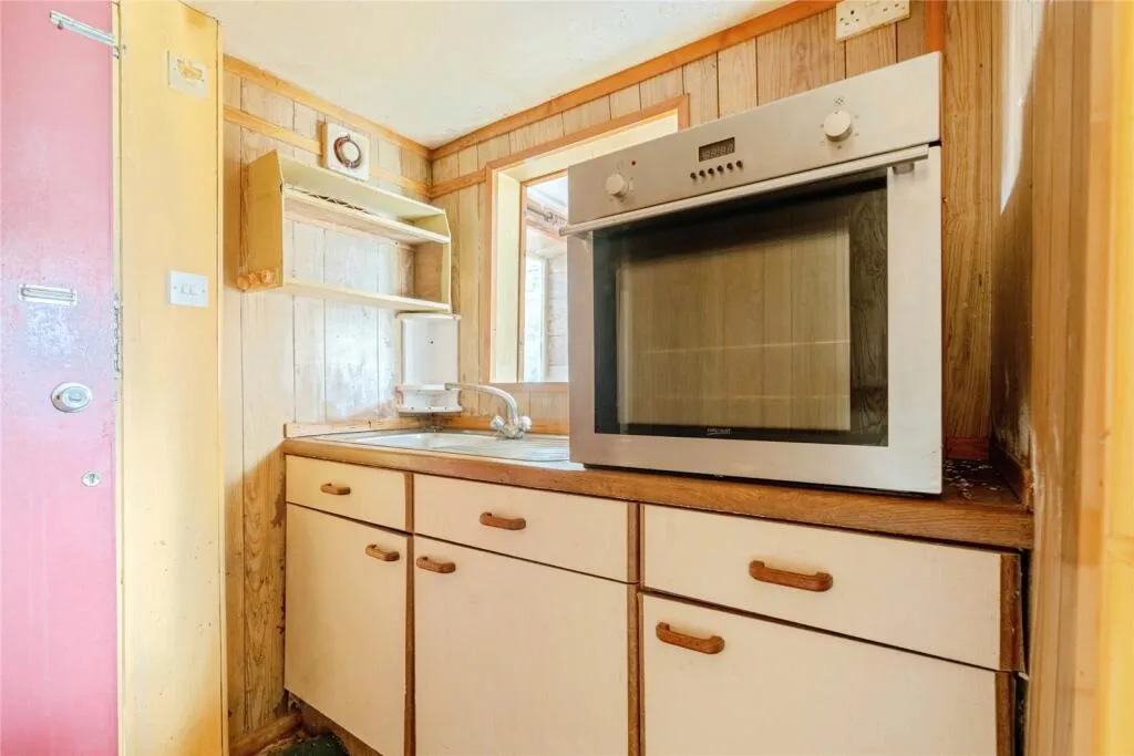 4 bed Detached