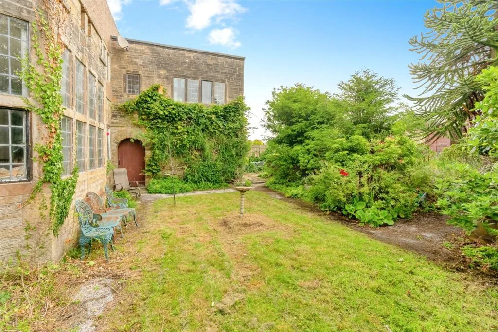 4 bed Detached