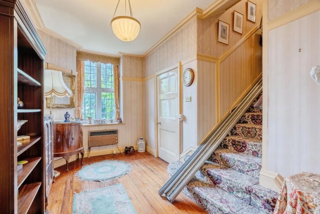 4 bed Detached