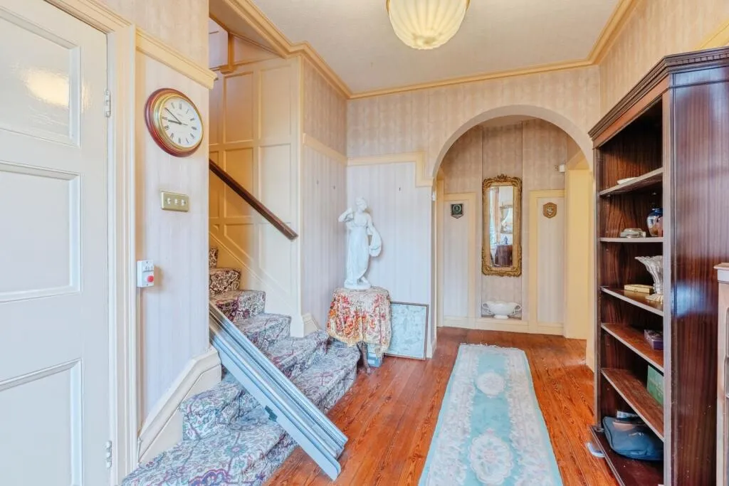 4 bed Detached