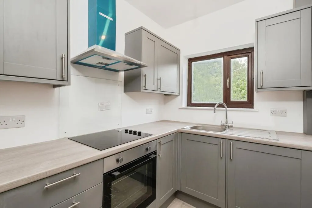 3 bed End of Terrace
