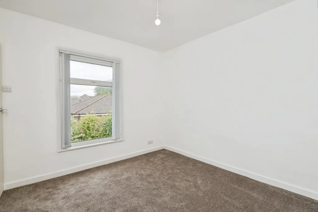 3 bed End of Terrace