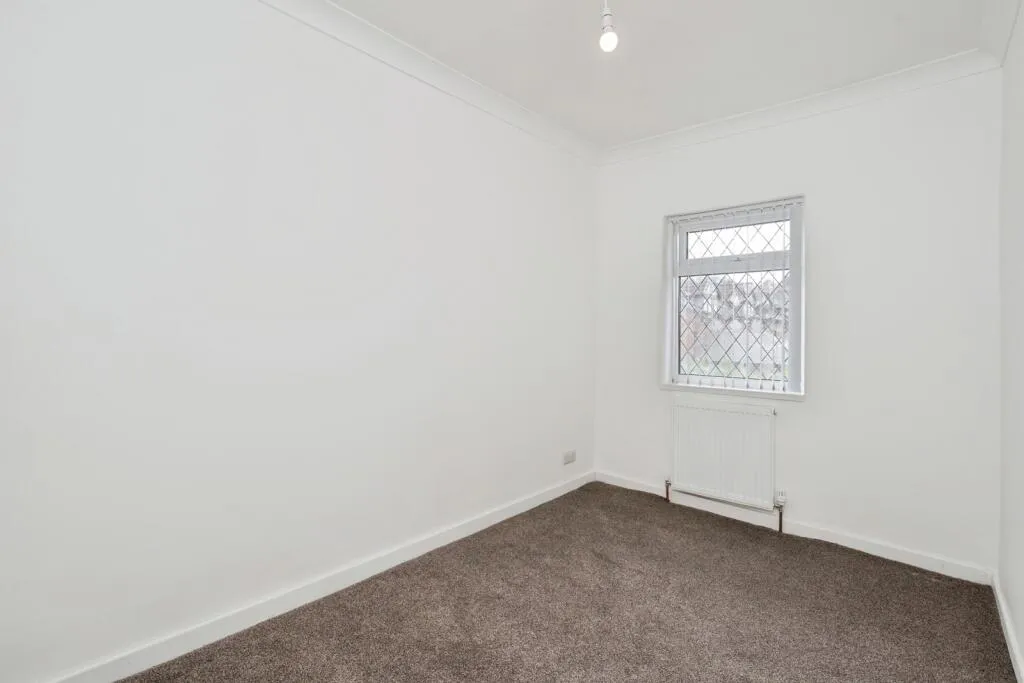 3 bed End of Terrace