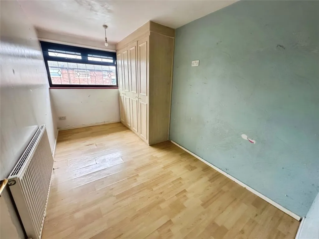 5 bed Detached