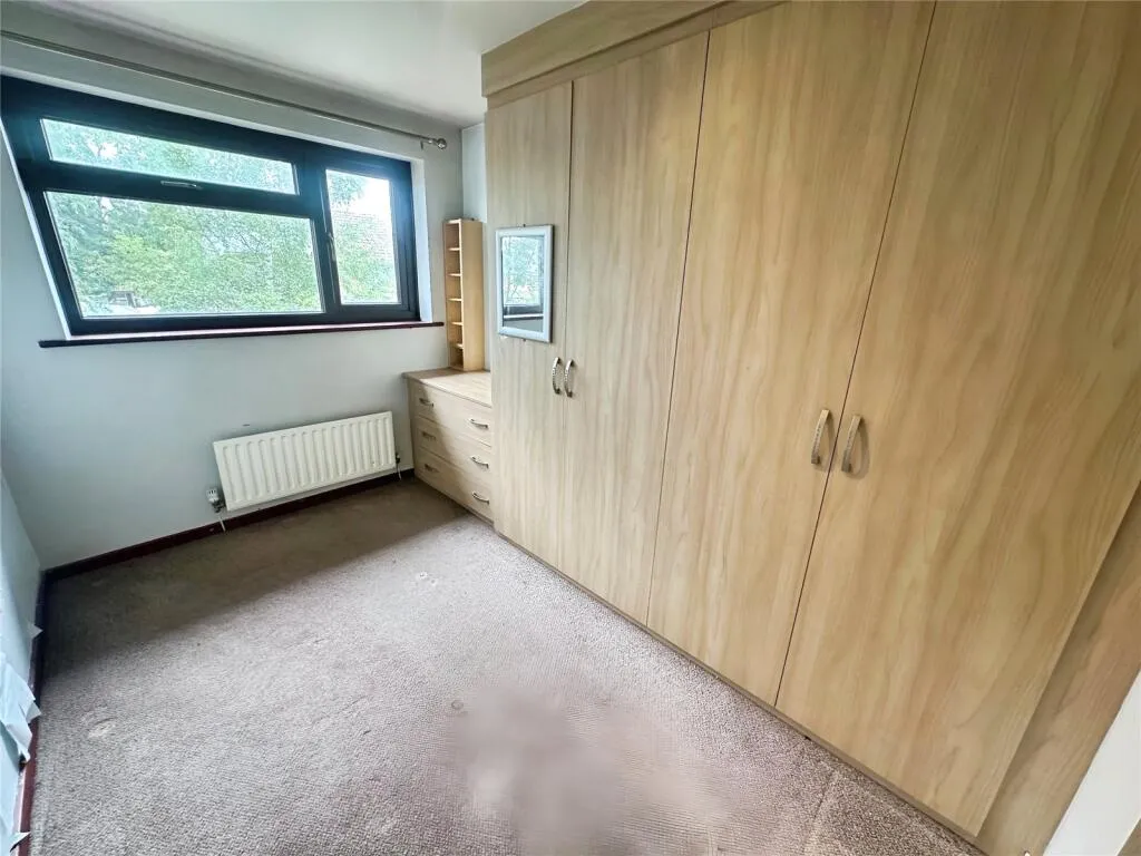 5 bed Detached