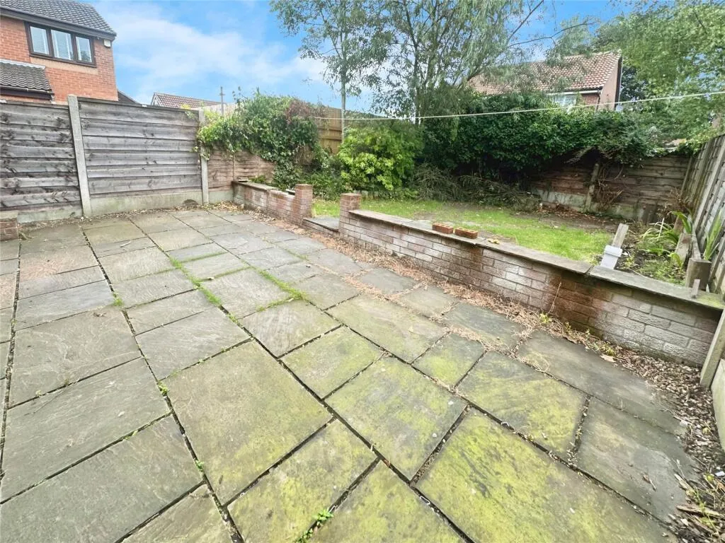 5 bed Detached