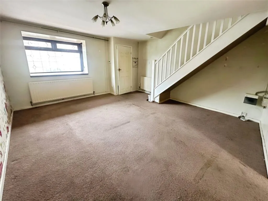 5 bed Detached