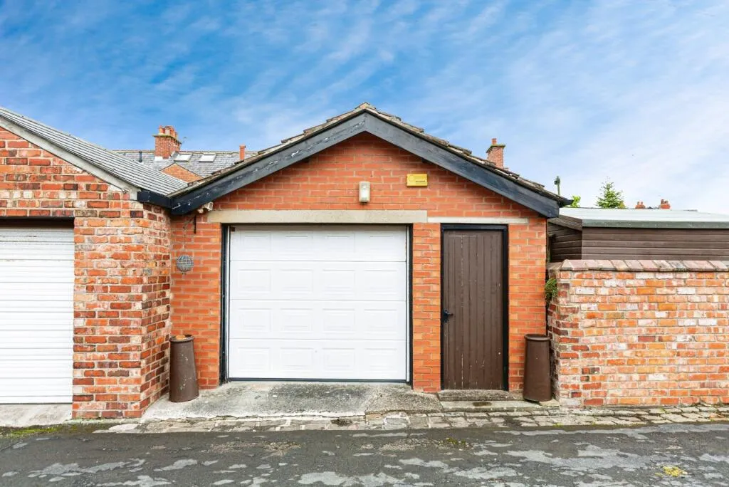 2 bed Terraced