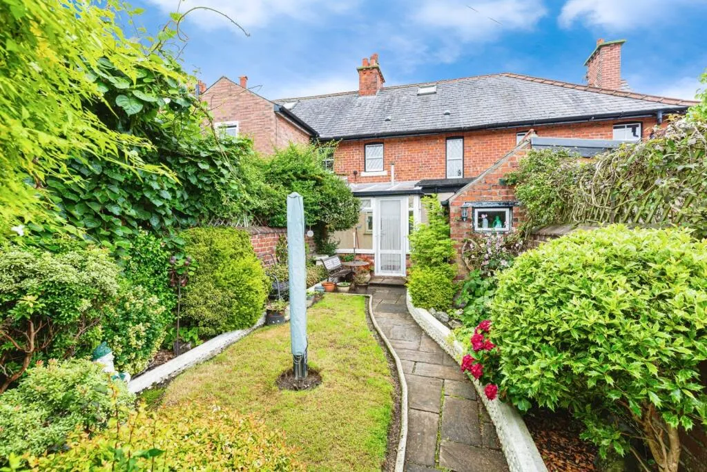 2 bed Terraced