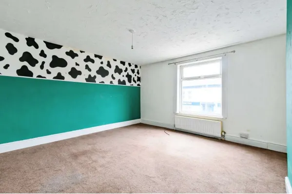 2 bed Terraced